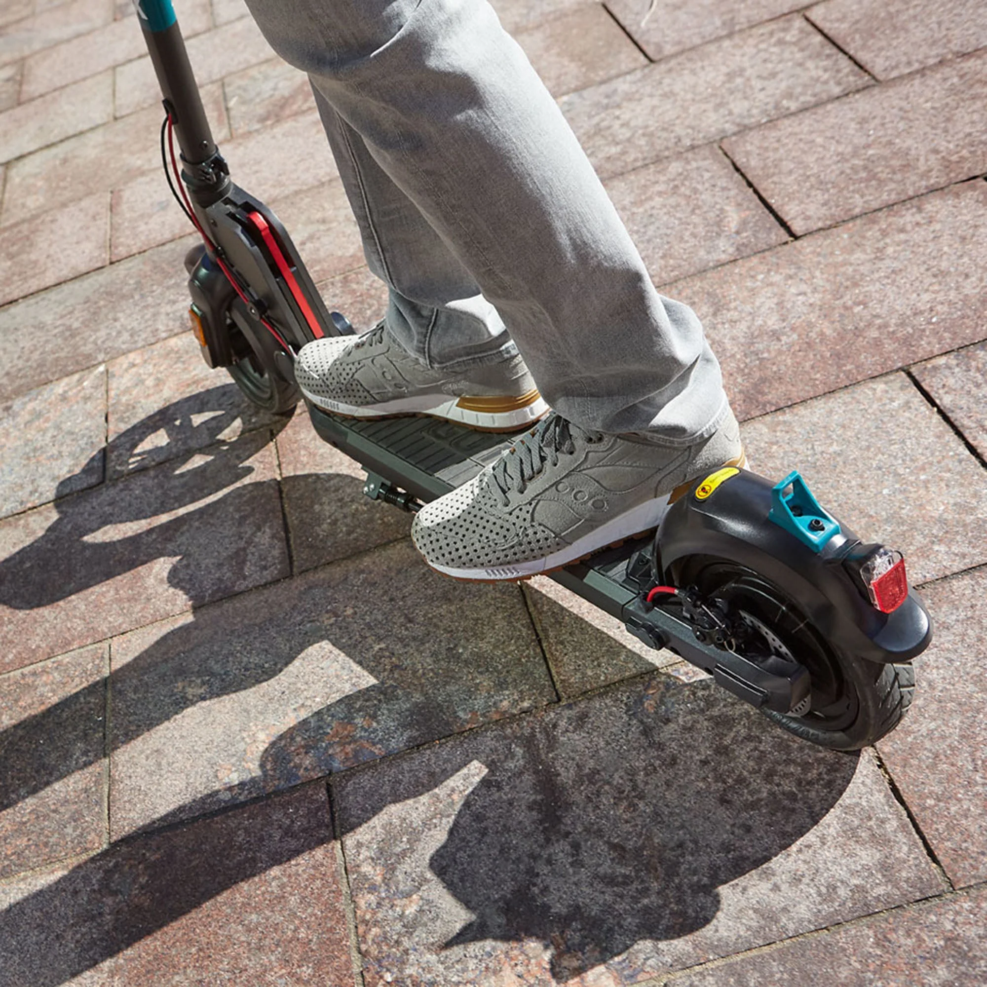 Apex PRO Commuting Electric Scooter - Image 5